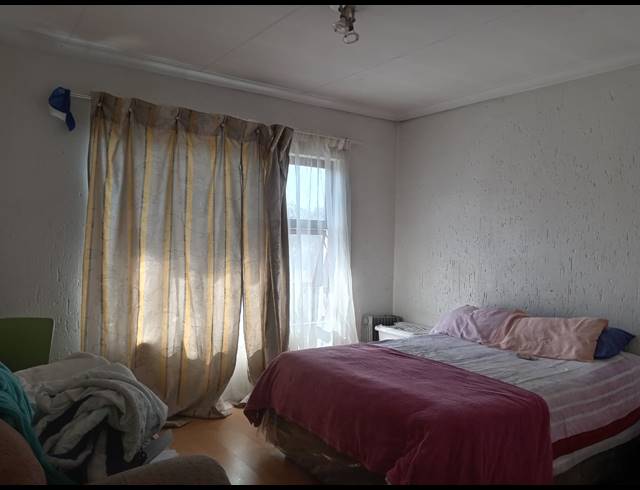 2 BEDROOM SECTIONAL TITLE FOR SALE IN BOKSBURG NORTH
